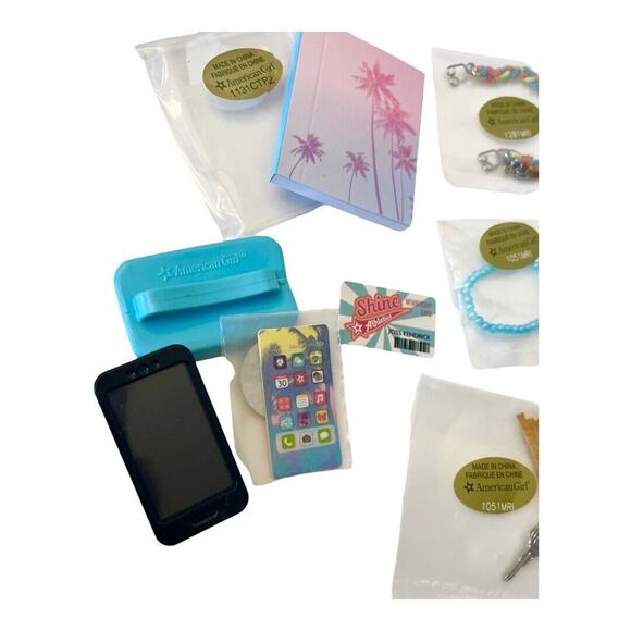 NEW American Girl Of Year JOSS MEET ACCESSORIES Key Purse Bracelets Sunglasses + - Picture 4 of 9